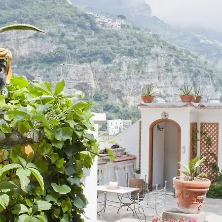 לינה וארוחת בוקר Bb