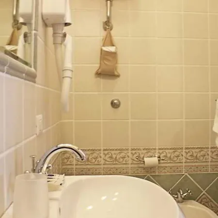 לינה וארוחת בוקר Bb