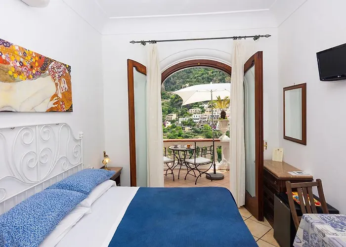 ベッド・アンド・ブレックファスト Bb 2*